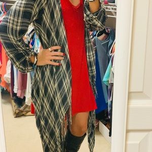 Altar’d State Black and creme plaid kimono